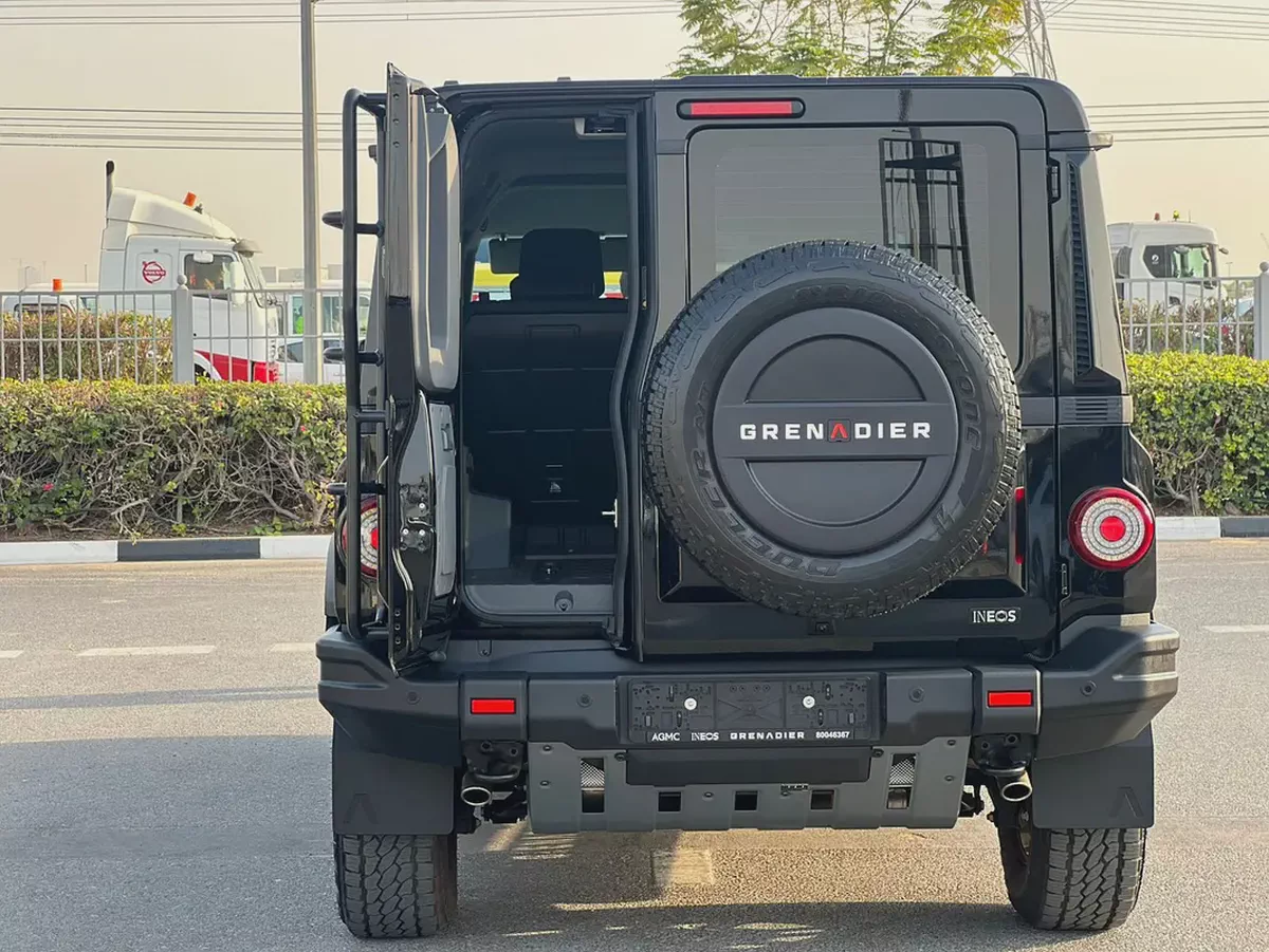 2023 INEOS Grenadier Fieldmaster Edition | GCC Specs | Pristine Condition-8-8