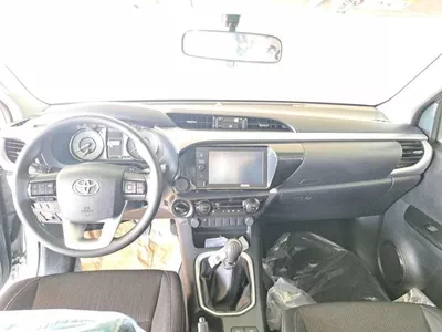 Toyota Hilux SGLX HILUX SR5 2.7L MT PETROL-4