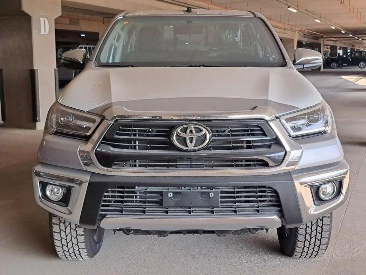 Toyota Hilux SGLX HILUX SR5 2.7L MT PETROL
