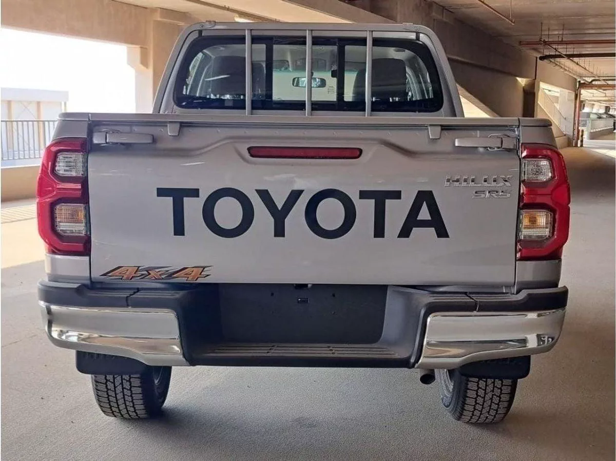 Toyota Hilux SGLX HILUX SR5 2.7L MT PETROL-2-0