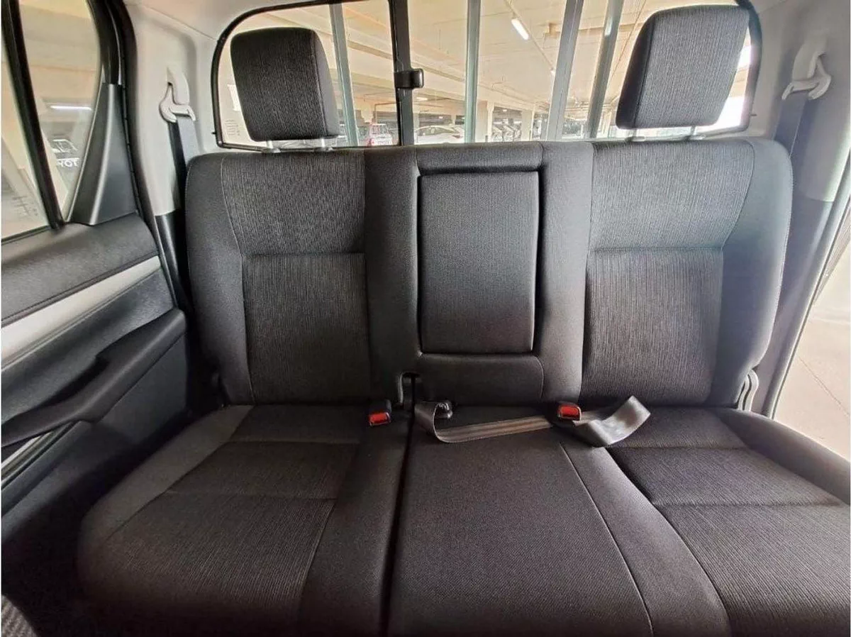Toyota Hilux SGLX HILUX SR5 2.7L MT PETROL-7-0