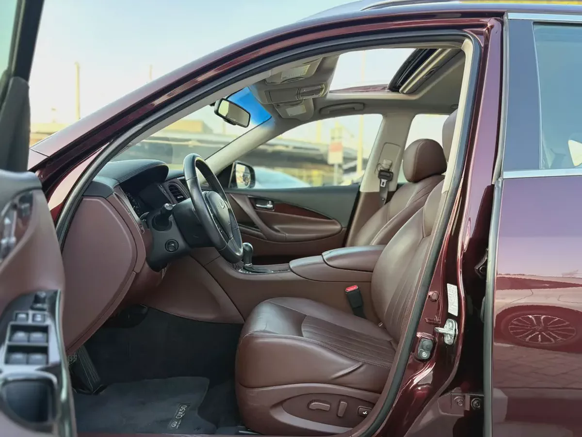 INFINITI QX50 - GCC SPECS - UNDER WARRANTY - FULL SERVICE HISTORY - ACCIDENT FREE --10-10