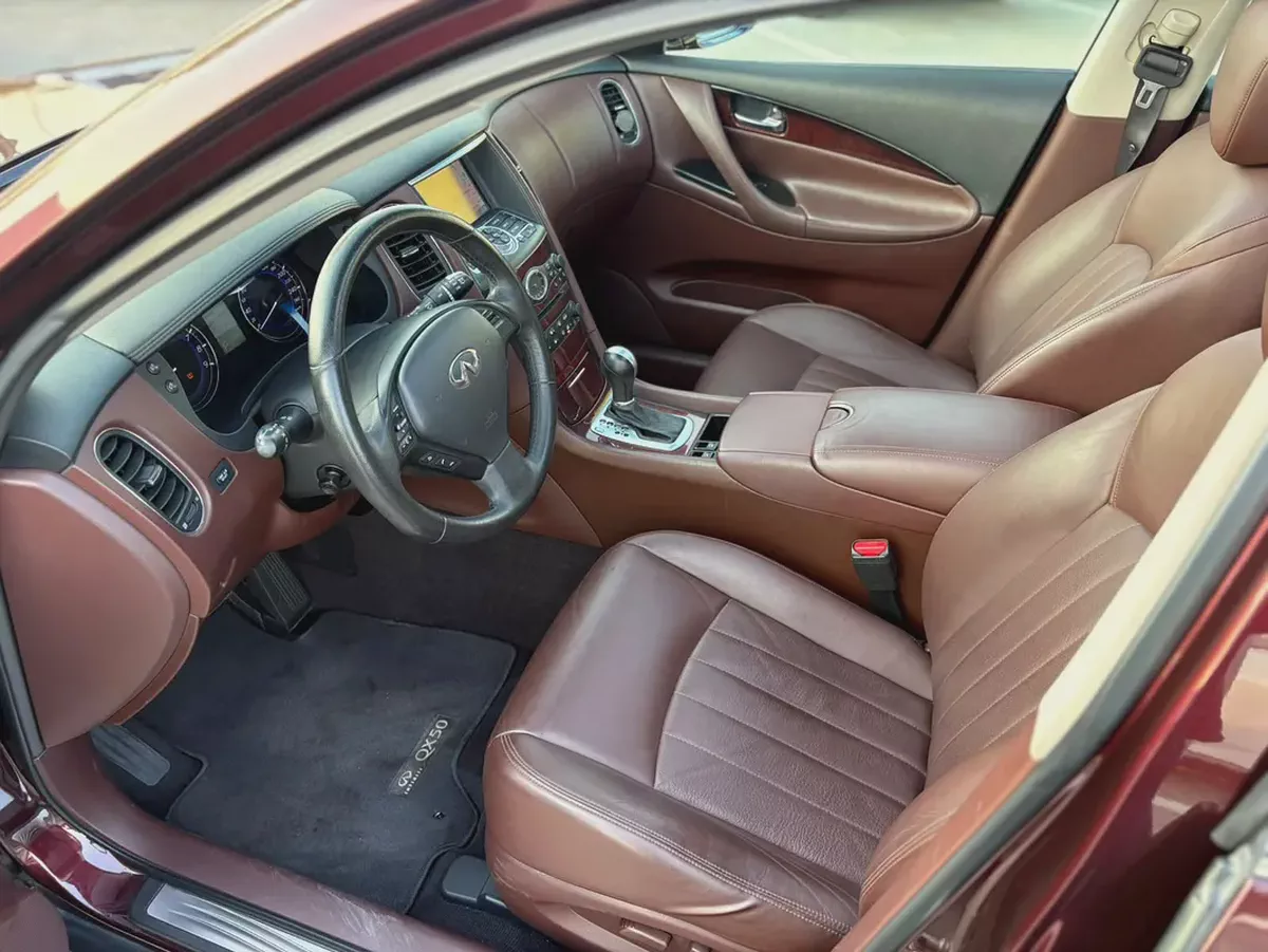 INFINITI QX50 - GCC SPECS - UNDER WARRANTY - FULL SERVICE HISTORY - ACCIDENT FREE --11-11