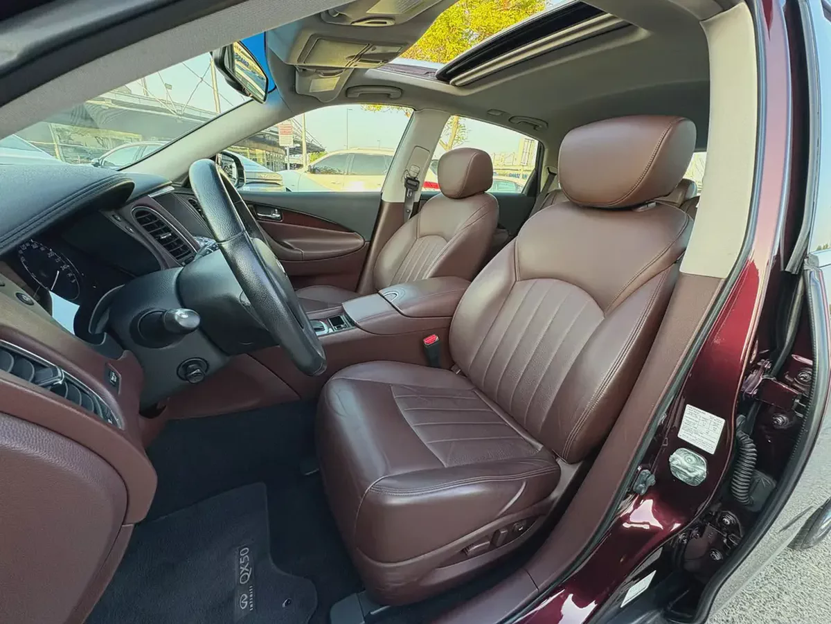 INFINITI QX50 - GCC SPECS - UNDER WARRANTY - FULL SERVICE HISTORY - ACCIDENT FREE --12-12