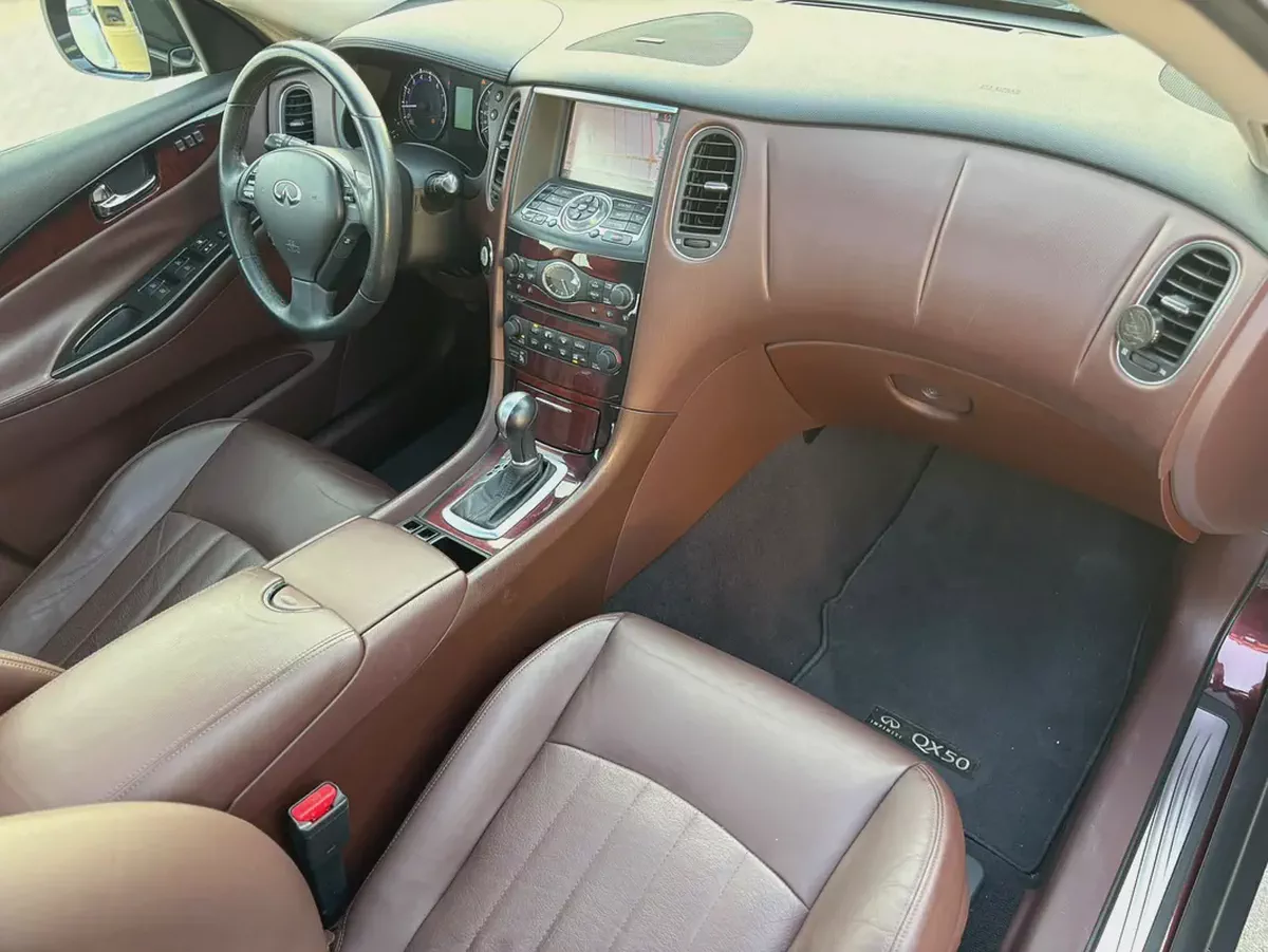 INFINITI QX50 - GCC SPECS - UNDER WARRANTY - FULL SERVICE HISTORY - ACCIDENT FREE --16-16