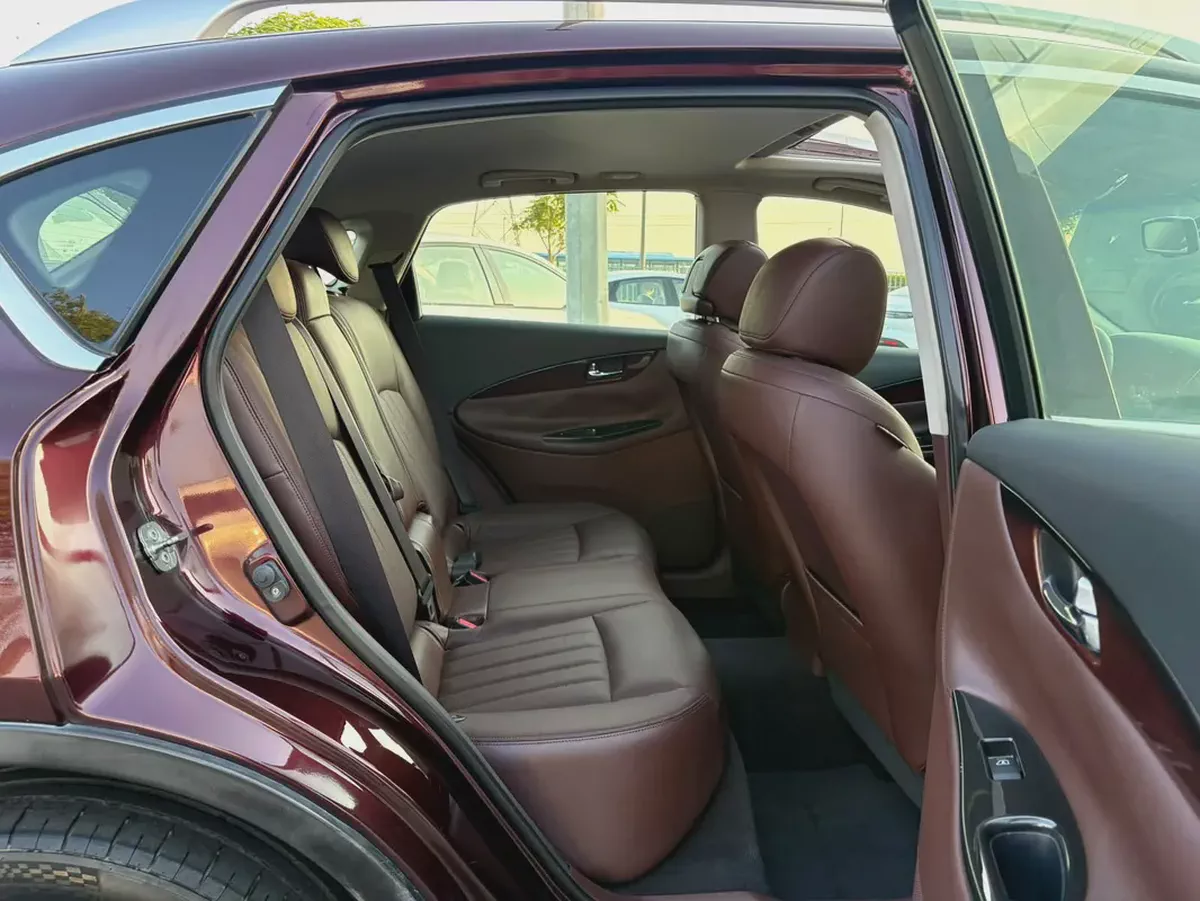 INFINITI QX50 - GCC SPECS - UNDER WARRANTY - FULL SERVICE HISTORY - ACCIDENT FREE --19-19