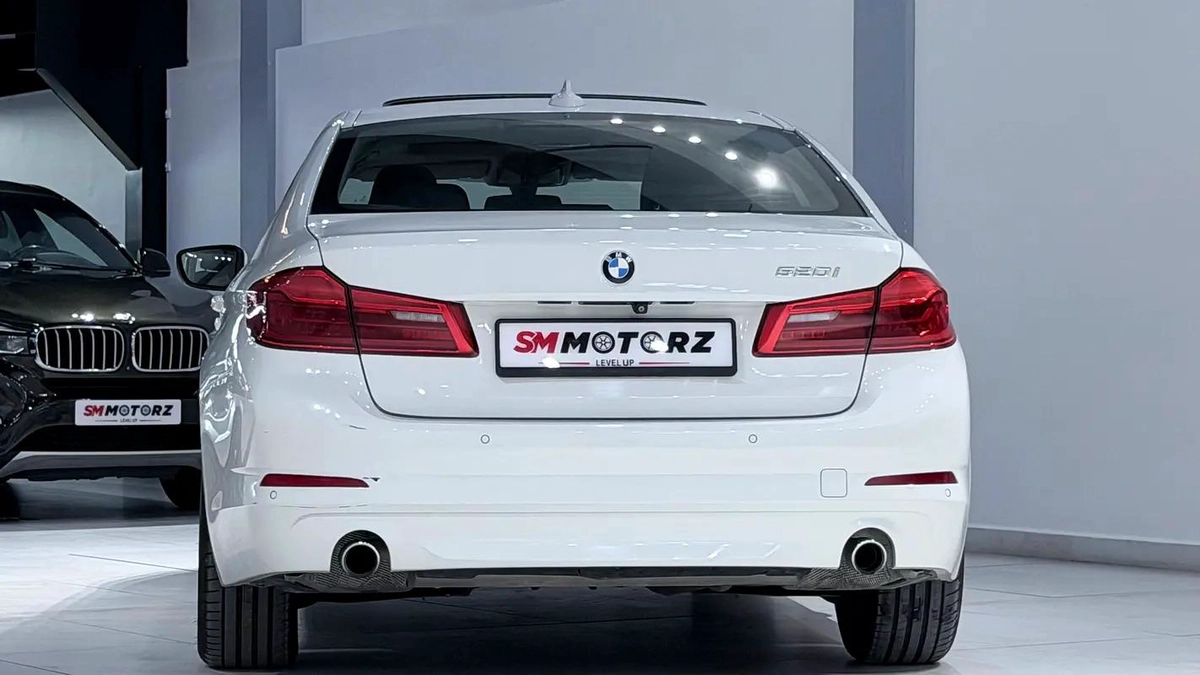 2019 GCC BMW 520i LUXURY LINE WARRANTY AND FINNACE AVAILABLE-6-6