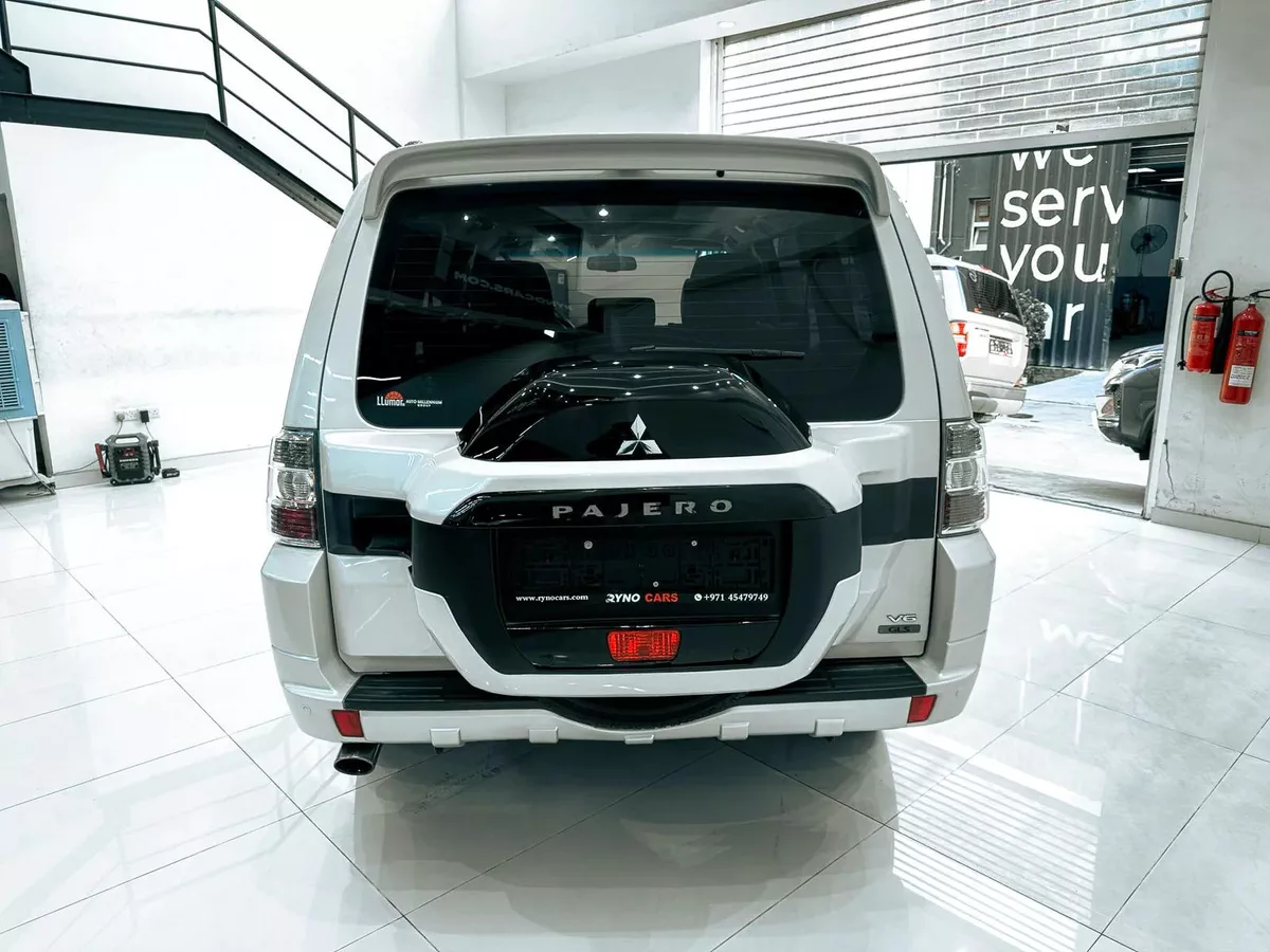 2017 Mitsubishi Pajero GLS Top Line 3.5L V6 // EMI Starts from 1,600 AED-1-1