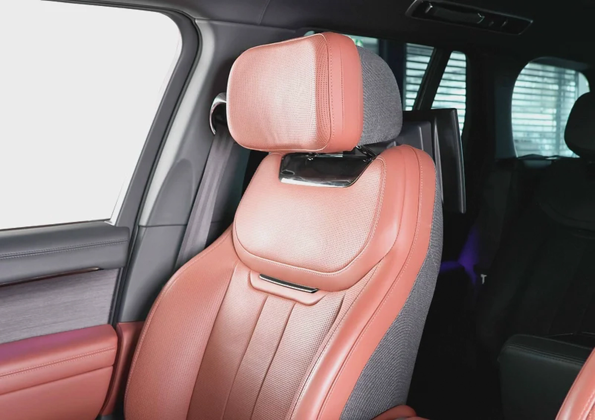 Range Rover SV-GCC-Warranty  Service from Al Tayer Until 2029-1 Owner-Bespoke Order-11-11