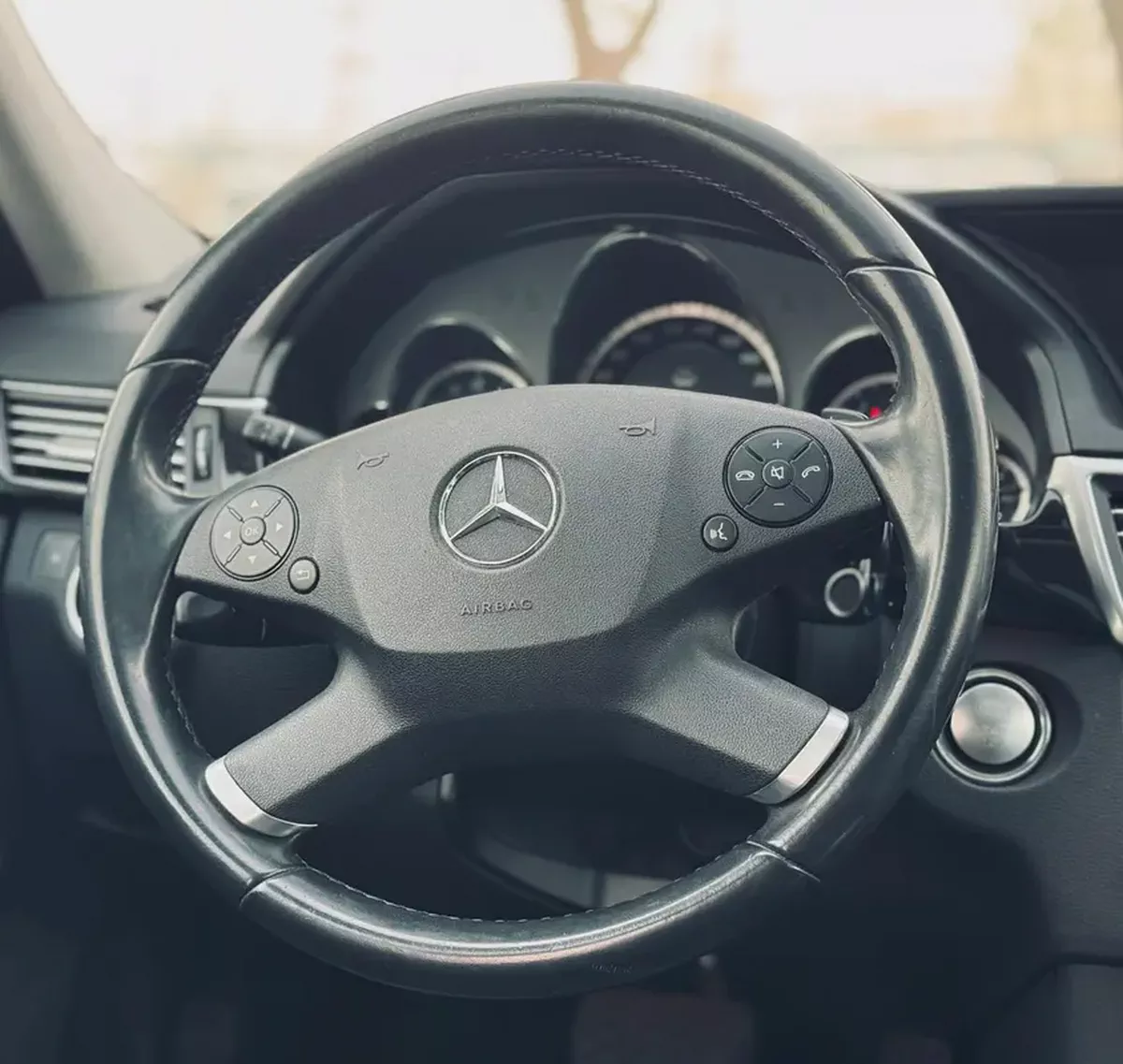 BENZ E350 | 2011 | ONLY : 99418 KM | JAPAN IMPORT | CLEAN TITLE-18-18