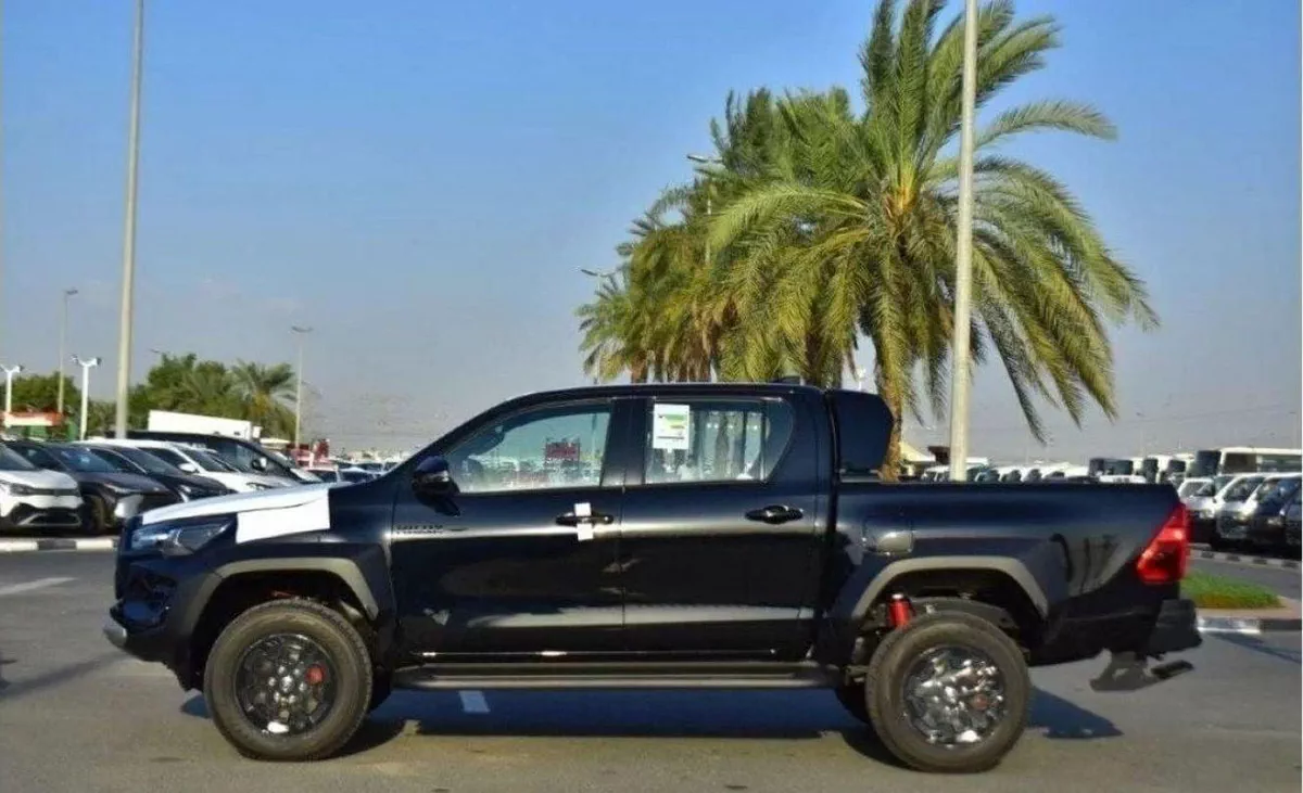 Toyota Hilux GR Sport 4.0L-1-0