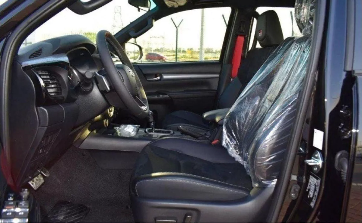 Toyota Hilux GR Sport 4.0L-4-0