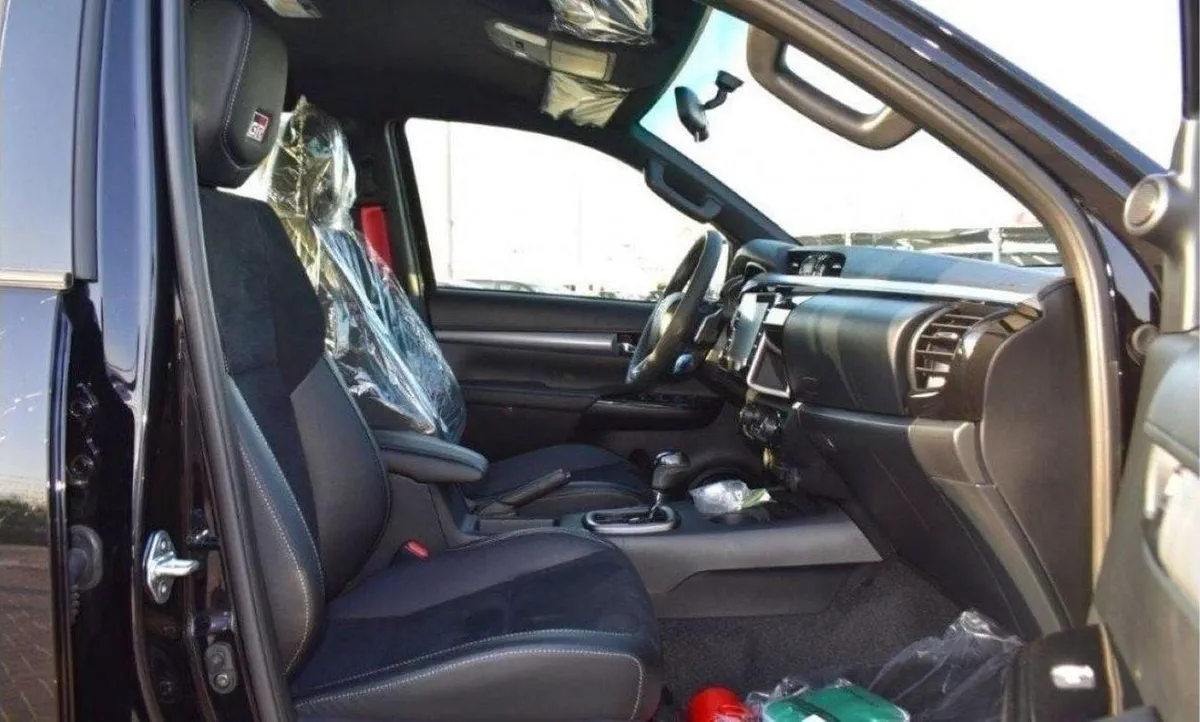 Toyota Hilux GR Sport 4.0L-8-0