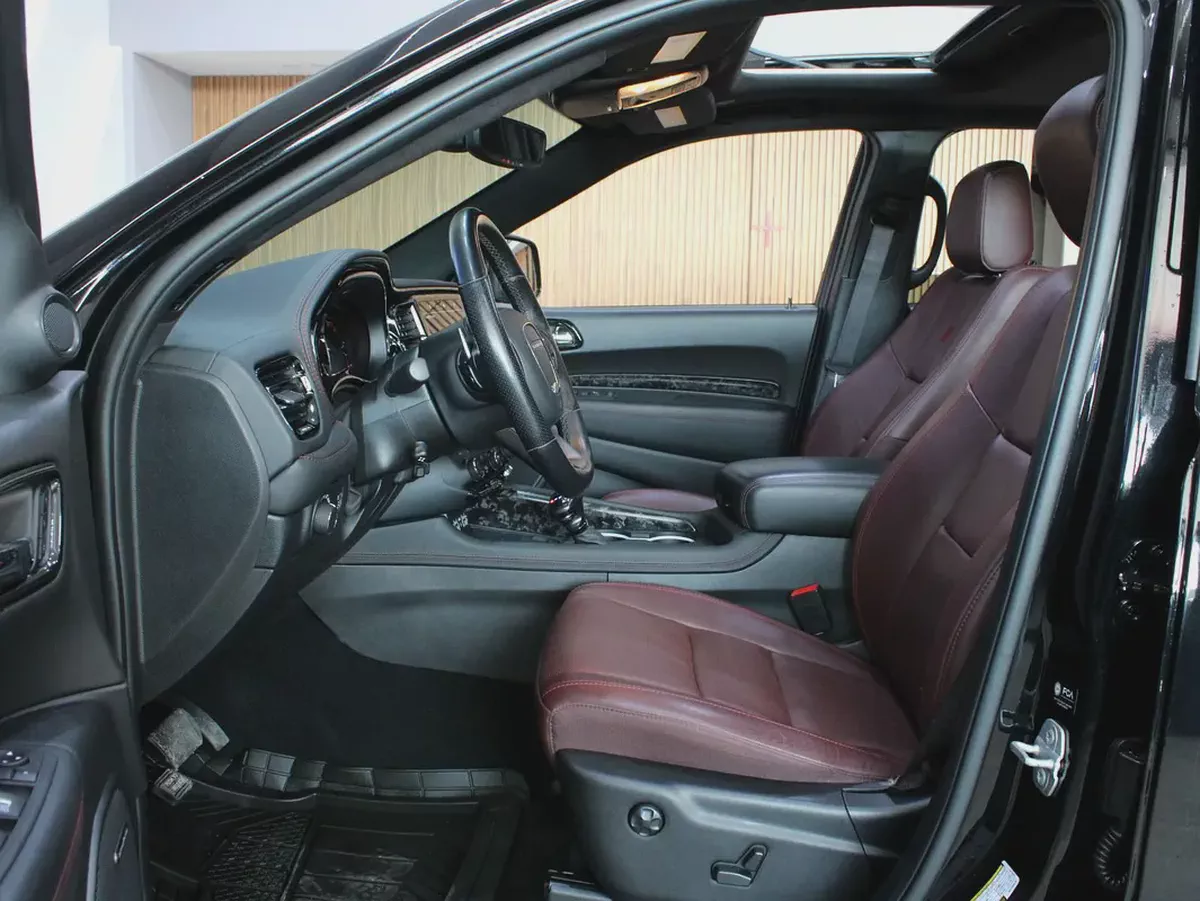 2024 - Dodge Durango R/T HEMI V8 with warranty-10-10