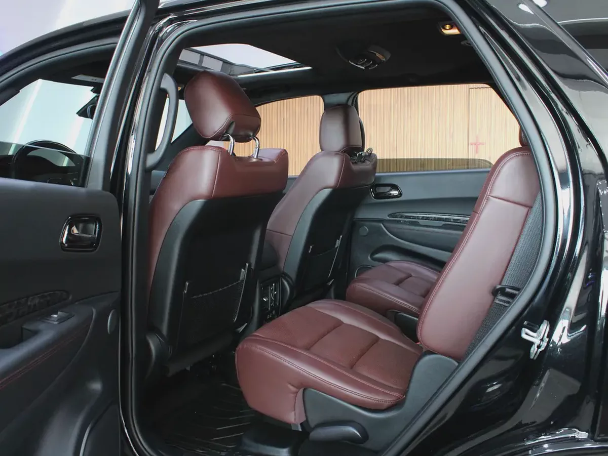 2024 - Dodge Durango R/T HEMI V8 with warranty-12-12