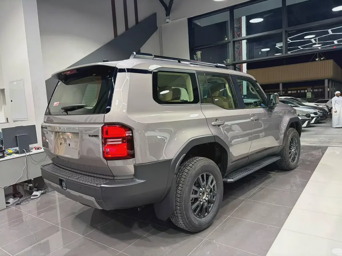 Brand New Toyota Prado TXL3 RADAR 2026 | GCC Specs | Zero Mileage  تويوتا برادو بنزين 2400 لتر رادار-2-2