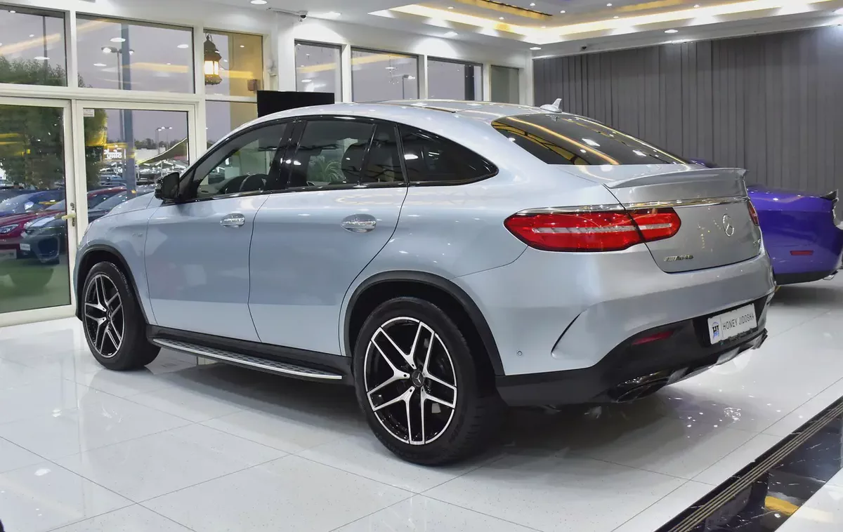 EXCELLENT DEAL for our Mercedes Benz GLE43 AMG ( 2018 Model ) in Silver Color GCC Specs-6-6