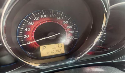 Toyota Yaris SPORT 1.5L-4 CYL - EXCELLENT CONDITION-10