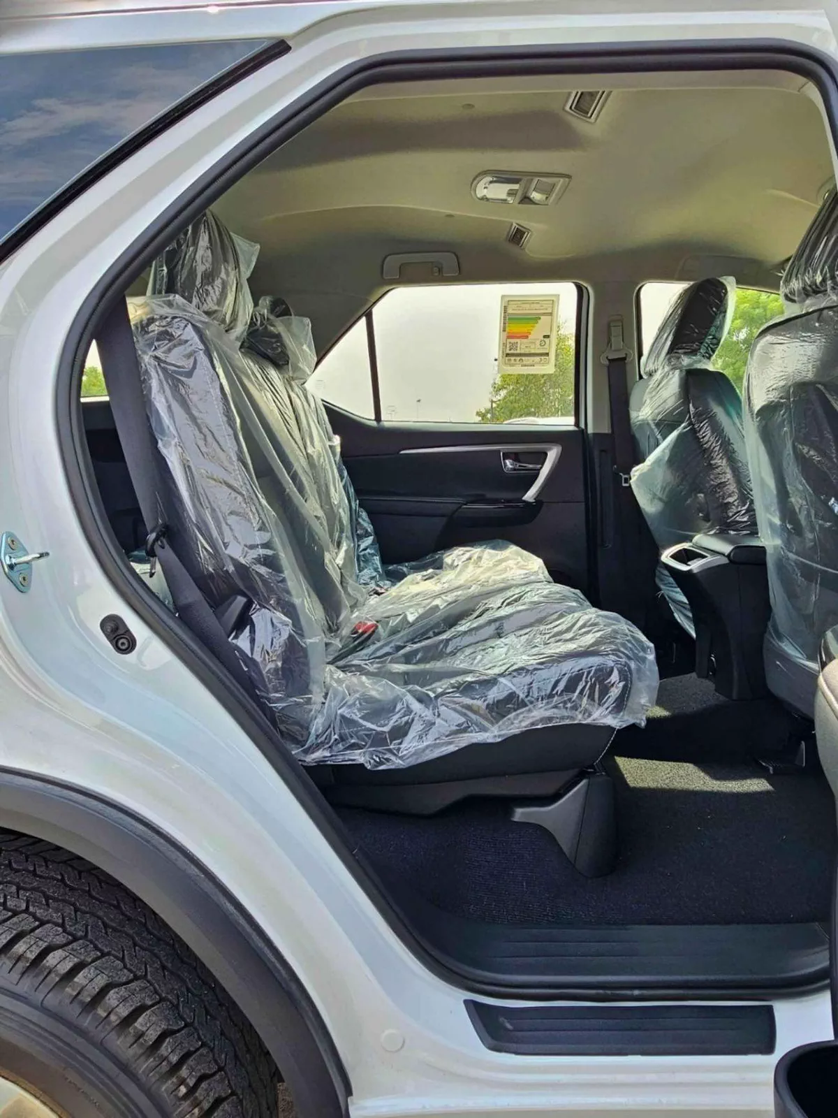 Toyota Fortuner VXR SR5 ADVENTURE / 4.0L V6 PETROL / FRONT PWR SEATS / PUSH START / DIFF LOCK AUTO A/C (CODE # F6HA)-10-0