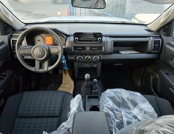 Mitsubishi L200 GLX 2.4L