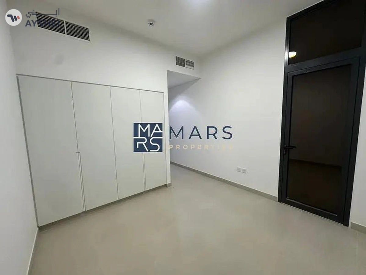 Brand New!! 3BR corner villa available with Maid room & Balcony & Big garden -2-2