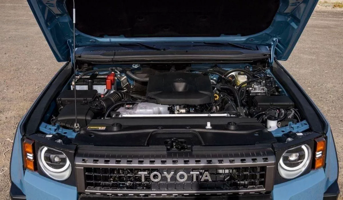 Toyota Prado TXL1 LHD) TOYOTA PRADO 250 2.8D AT FIRST EDITION MY2024 – BLUE & GREY ROOF-21-0