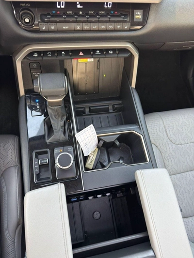 Toyota Tundra Limited Crewmax | panoramic | 360 Camera | Full option-7