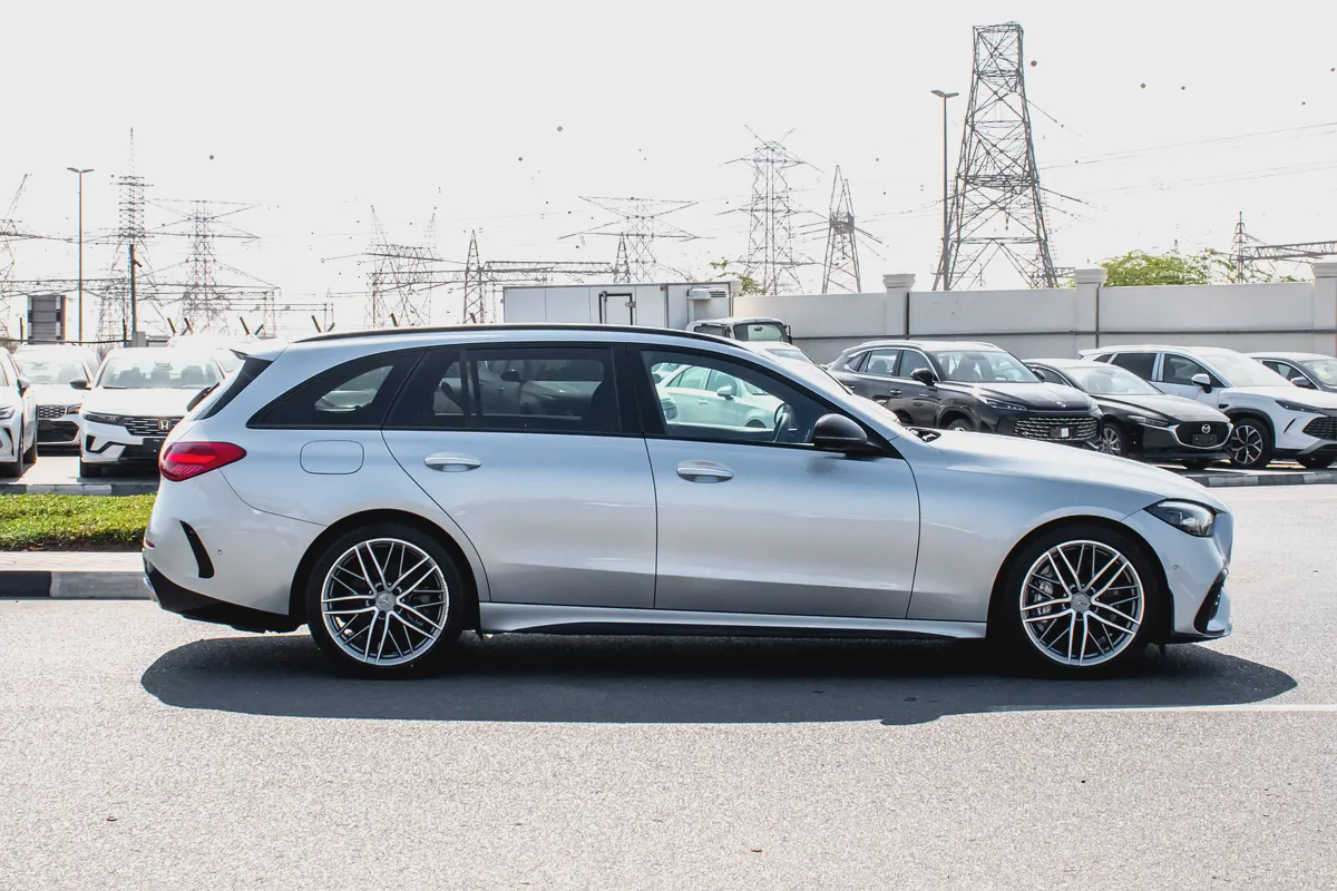 2023 - C43 STATION AMG - IMMACULATE CONDITION - ONLY 4,000 KM DONE-4-4