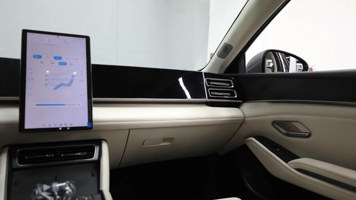 Brand New 2025 BYD Qin L Leading Beyond | Factory Fresh Ref bydqinlbeyond-12-12
