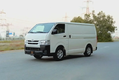 Hiace Standard Roof | Delivery Van | GCC Specs | Ref#T27785-0