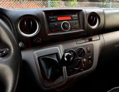 Nissan Urvan STANDARD Nissan Urvan | 2.5 L | 2020 | GCC | Accident-Free | In Excellent Condition | 974 P.M-14