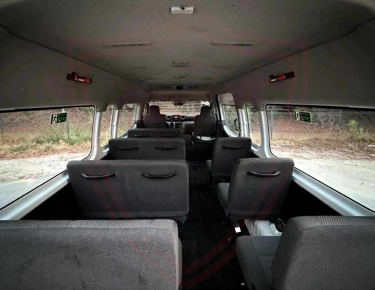 Nissan Urvan STANDARD Nissan Urvan | 2.5 L | 2020 | GCC | Accident-Free | In Excellent Condition | 974 P.M-11-0