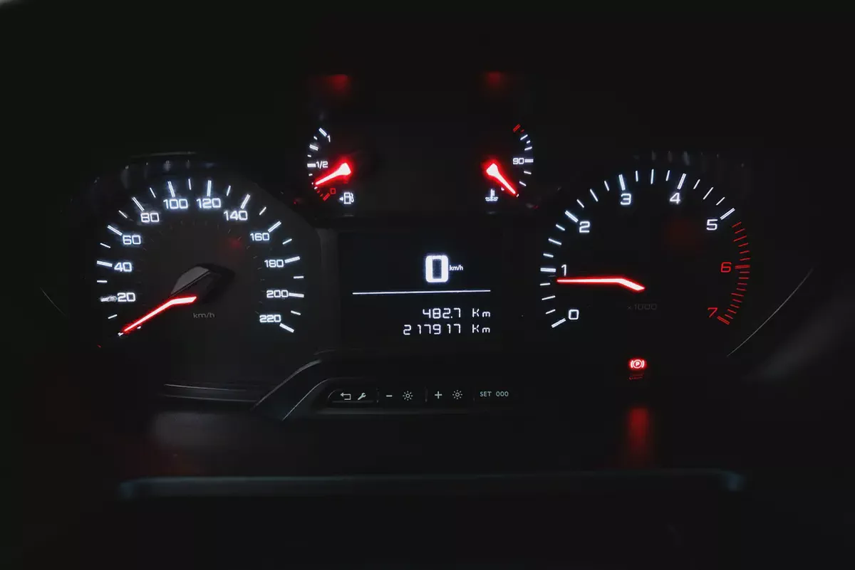 Peugeot Partner | Delivery Van | GCC Specs | Ref#P38254-10-10