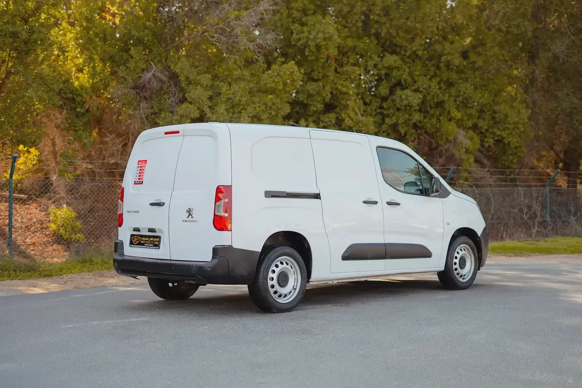 Peugeot Partner | Delivery Van | GCC Specs | Ref#P38254-2-2