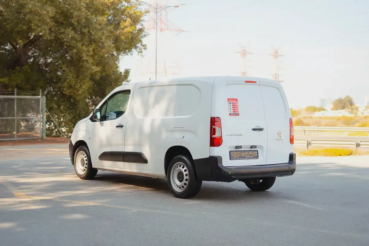 Peugeot Partner | Delivery Van | GCC Specs | Ref#P38254-3-3