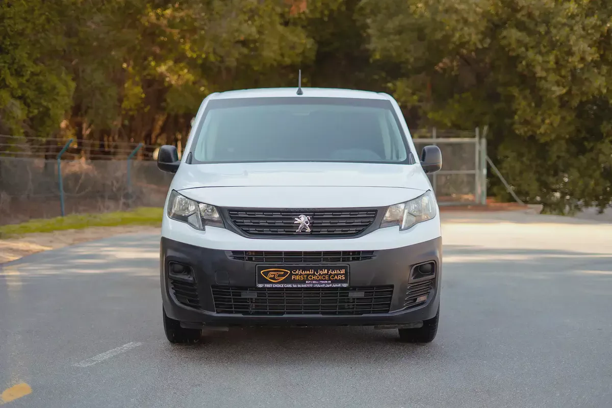 Peugeot Partner | Delivery Van | GCC Specs | Ref#P38254-4-4
