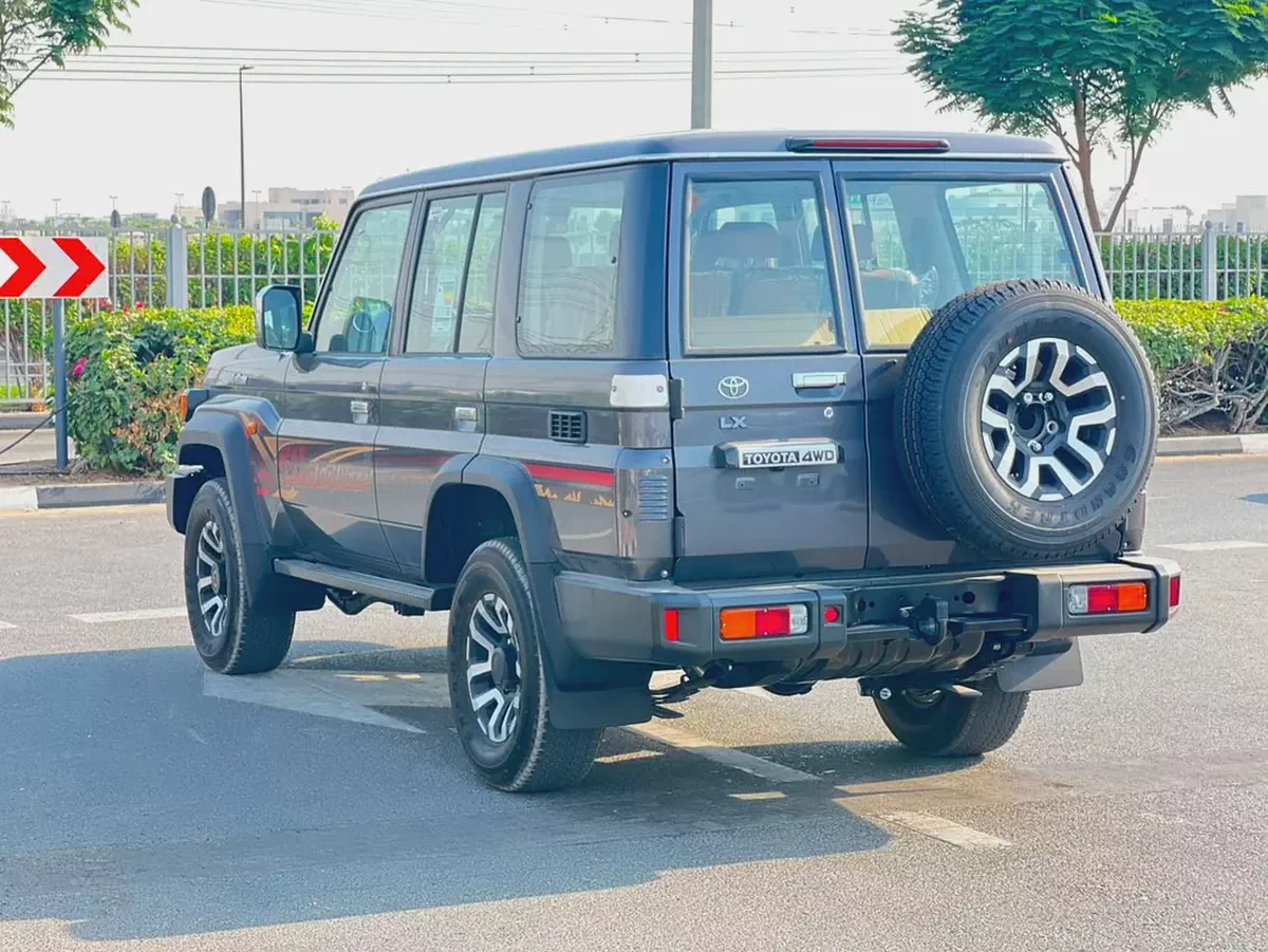 Toyota LC76 Diesel 2.8 OMAN SPEC FULL OPTION 2026-16-16