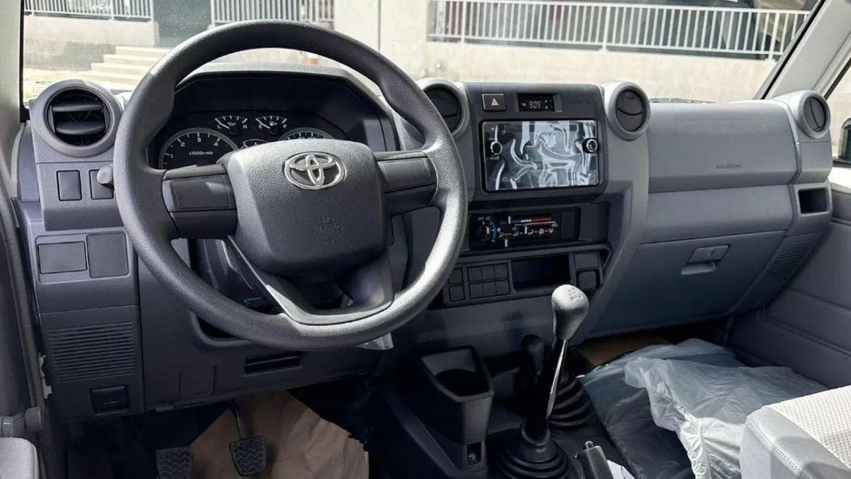 Toyota Land Cruiser Pick Up Toyota Land Cruiser Pickup LC79 DC 4.2L Diesel 2024-8-0