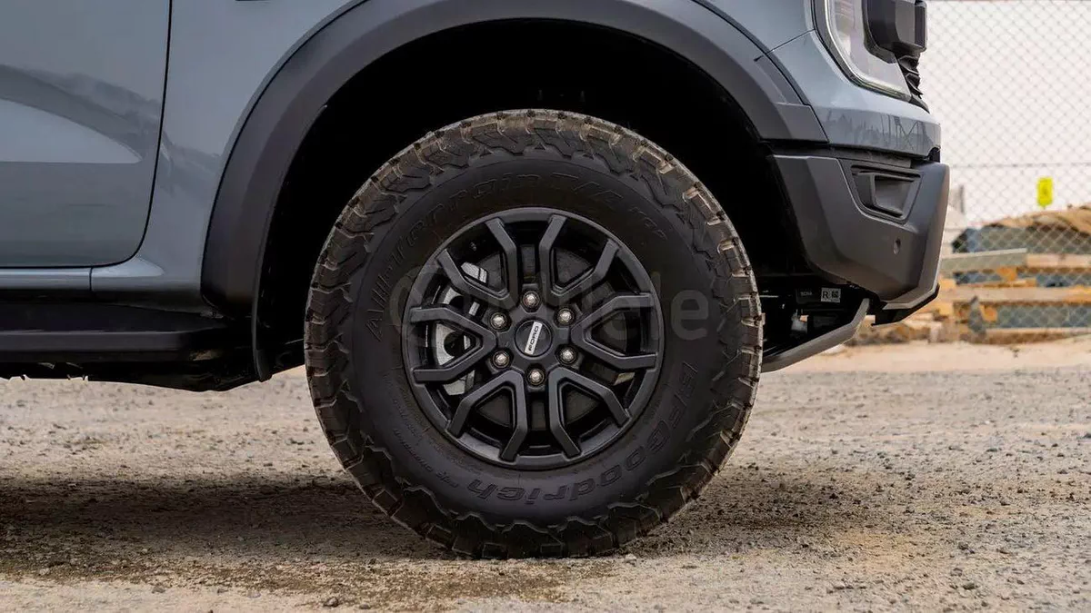 Ford Ranger RAPTOR | 2-YEAR WARRANTY + SERVICE AVAILABLE | IN-HOUSE FINANCING | 0% DOWNPAYMENT (BANK)-4-0