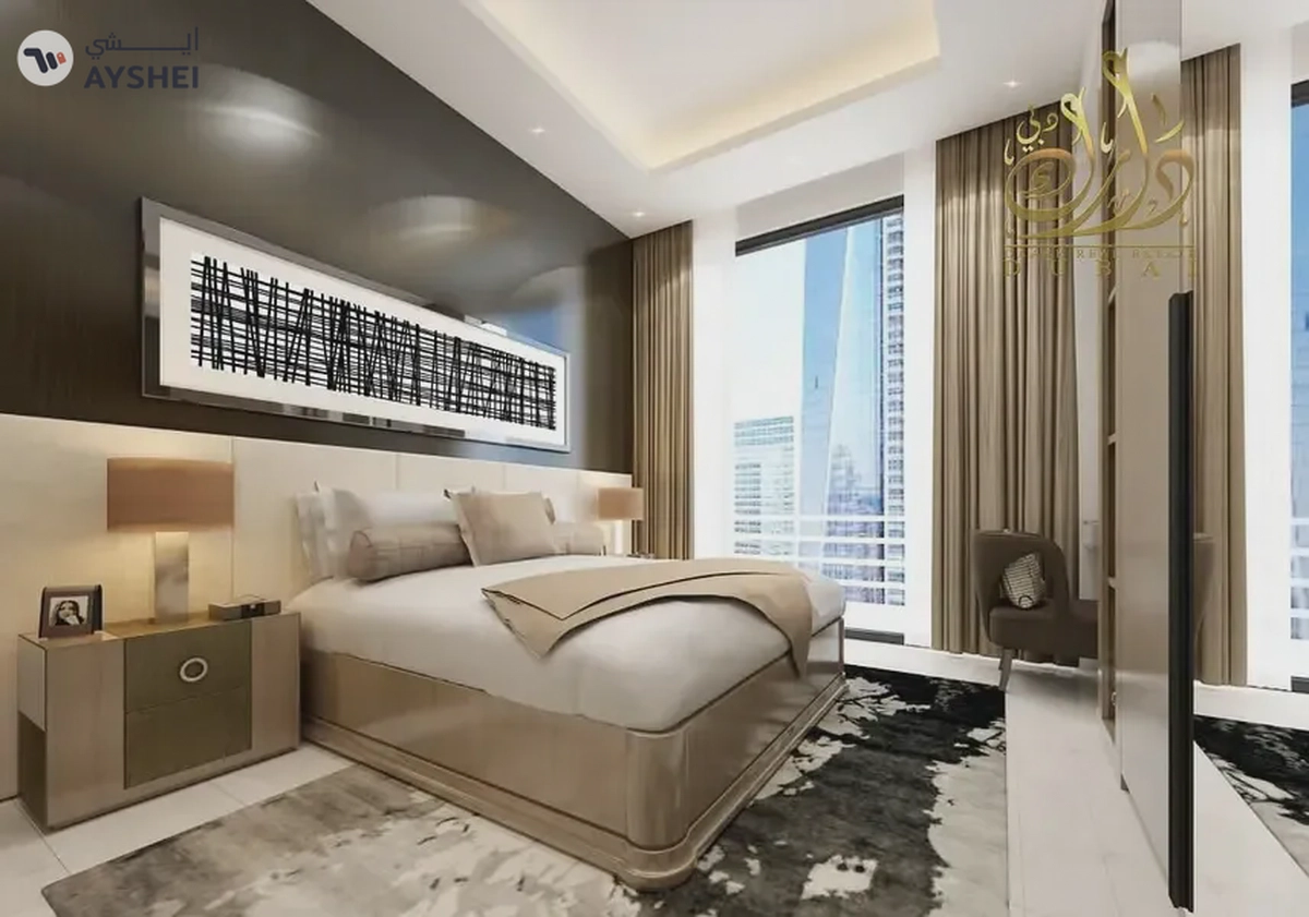 Sky-High Living with Iconic Marina Views