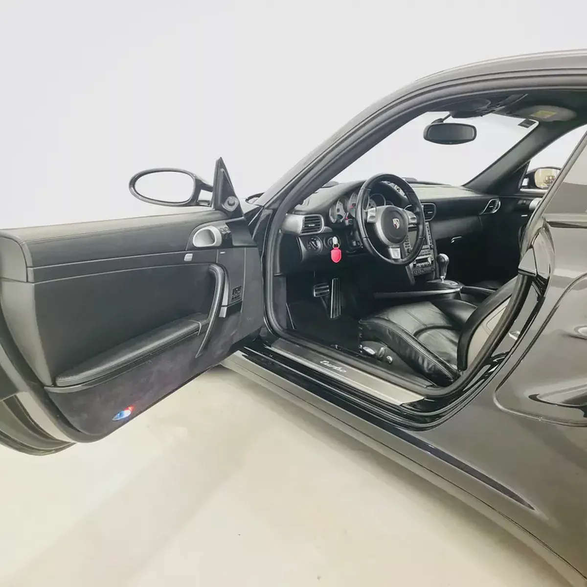 Porsche 911 Turbo 2007 | Japanese Specs | Pristine Condition-7-7