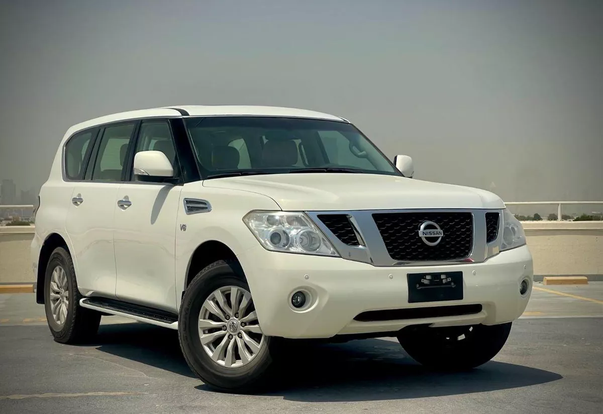 Nissan Patrol SE T1 V8 5.6 Sunroof, Leather seat