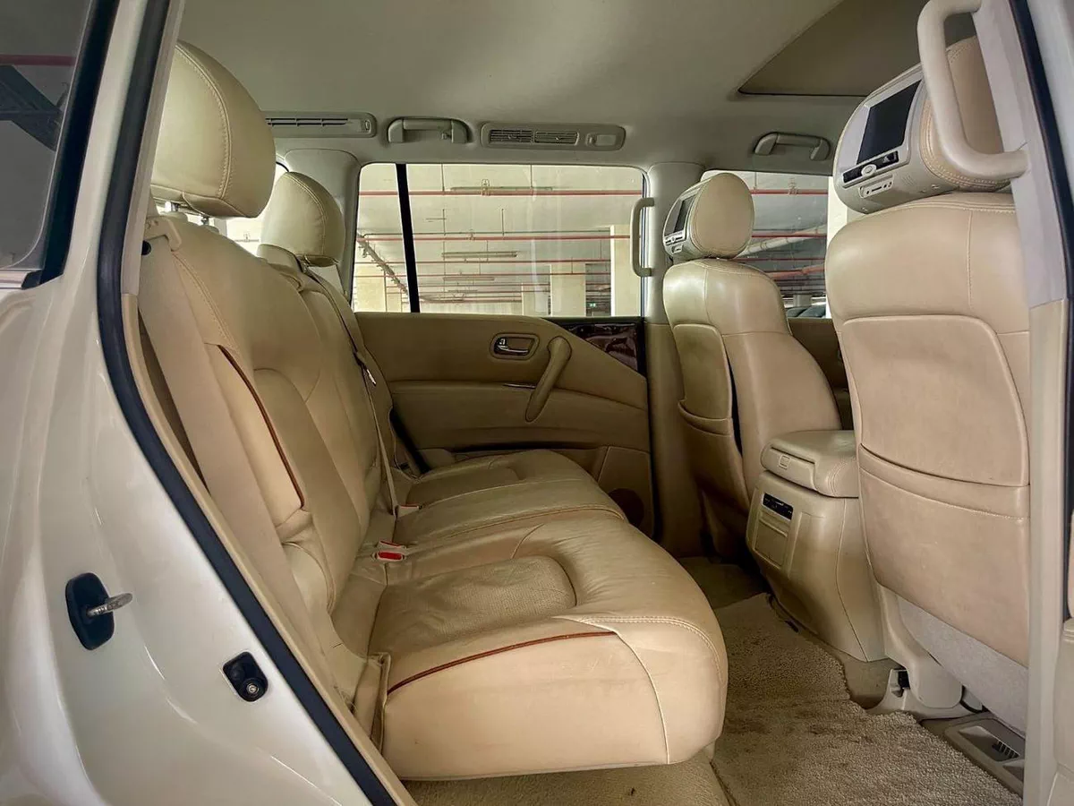 Nissan Patrol SE T1 V8 5.6 Sunroof, Leather seat-7-0