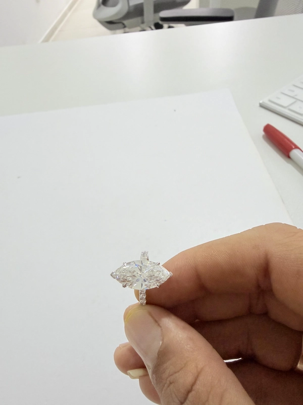 18k white gold ring with lab grown diamond
