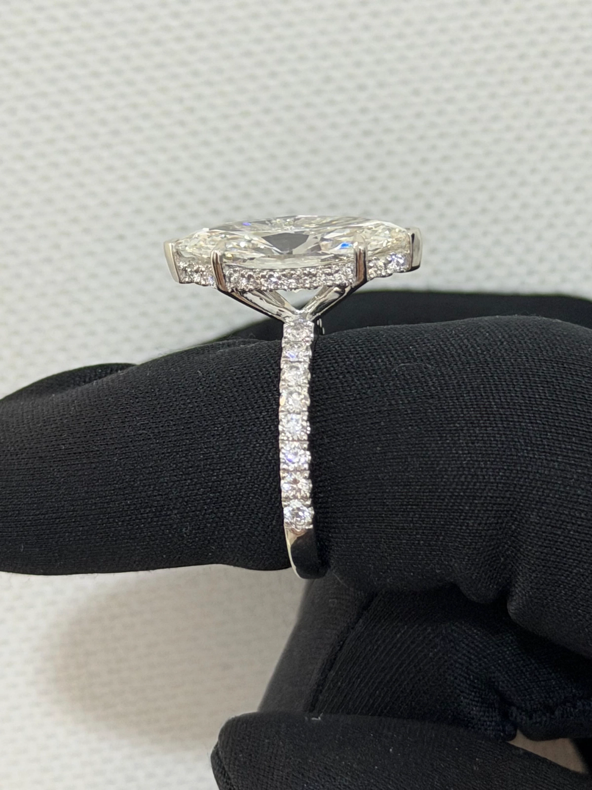 18k white gold ring with lab grown diamond-4-4