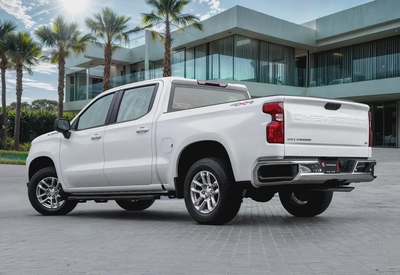 2,938 P.M |  Silverado LT V8 | 0% Downpayment | FULL OPTION | CHEVROLET WARRANTY!-2