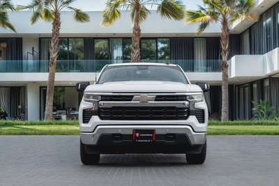 2,938 P.M |  Silverado LT V8 | 0% Downpayment | FULL OPTION | CHEVROLET WARRANTY!-3