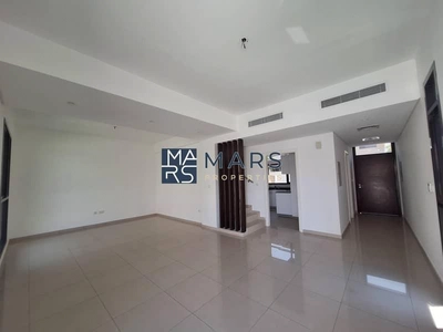 Exclusive 3-Bedroom Townhouse with maid room in nasma residences Prime Location-14