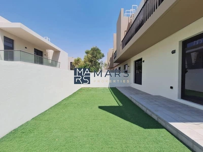 Exclusive 3-Bedroom Townhouse with maid room in nasma residences Prime Location-15