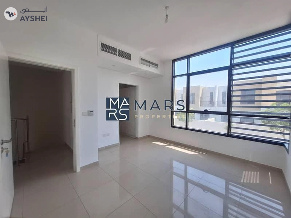 Exclusive 3-Bedroom Townhouse with maid room in nasma residences Prime Location-7-7